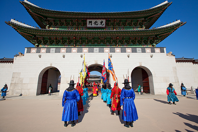 Seoul Jogyesa + Gyeongbok Palace Morning Tour [CV-01]